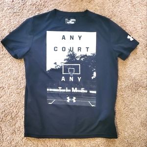 UNDER ARMOUR BOYS SHIRT. SIZE MED. BLACK.